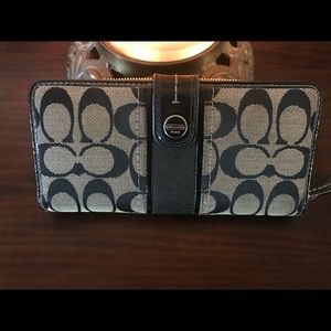 COACH BROWN WALLET
